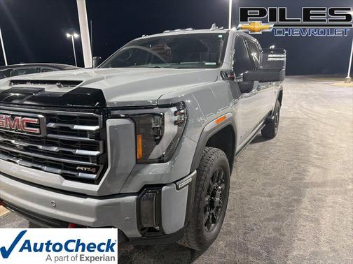 2024 GMC Sierra 2500 AT4