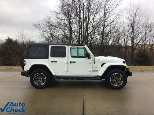 2023 Jeep Wrangler 4-Door Sahara 4x4
