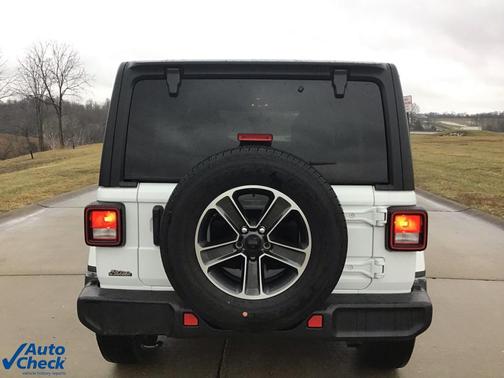 2023 Jeep Wrangler 4-Door Sahara 4x4