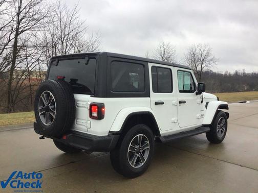 2023 Jeep Wrangler 4-Door Sahara 4x4