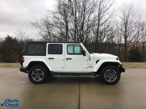 2023 Jeep Wrangler 4-Door Sahara 4x4