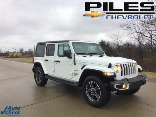 2023 Jeep Wrangler 4-Door Sahara 4x4