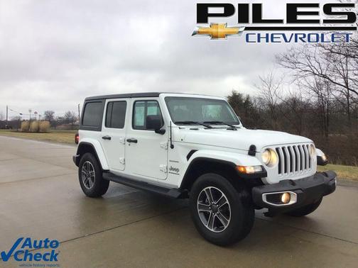 2023 Jeep Wrangler 4-Door Sahara 4x4