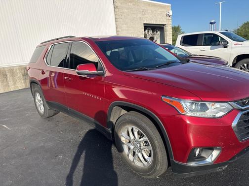 2021 Chevrolet Traverse LT Cloth