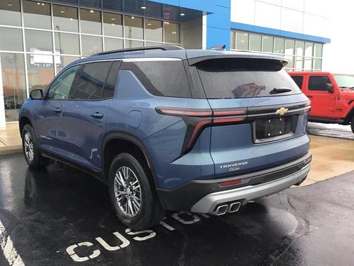 2024 Chevrolet Traverse LT