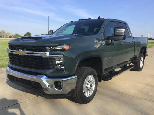 Cypress Gray 2026 Chevrolet Silverado 2500 LT