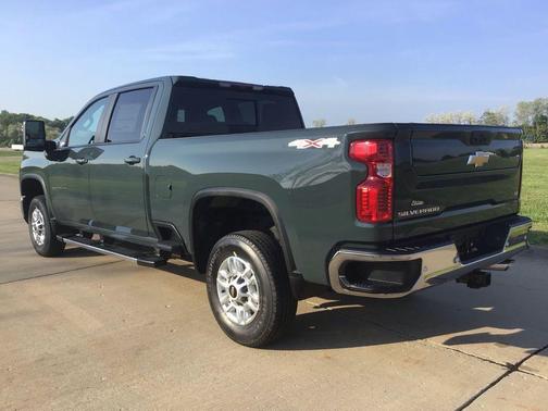 Cypress Gray 2026 Chevrolet Silverado 2500 LT