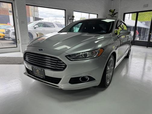 Silver 2016 Ford Fusion SE