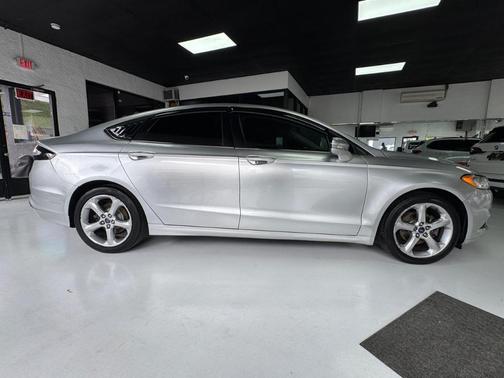 Silver 2016 Ford Fusion SE