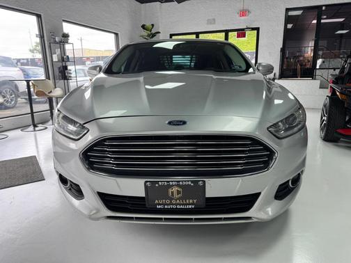 Silver 2016 Ford Fusion SE