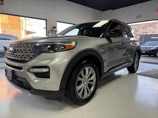 Silver 2023 Ford Explorer Limited