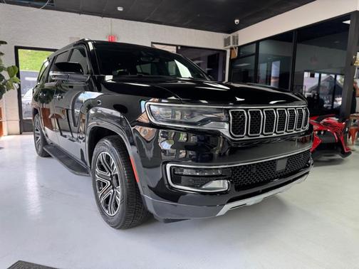 Black 2022 Jeep Wagoneer Series III