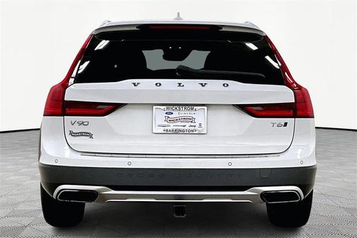 2020 Volvo V90 Cross Country T6