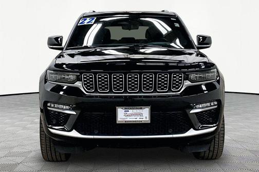 2022 Jeep Grand Cherokee Summit