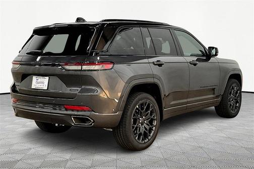 2025 Jeep Grand Cherokee Summit