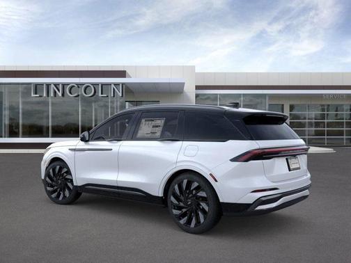 2025 Lincoln Nautilus Reserve
