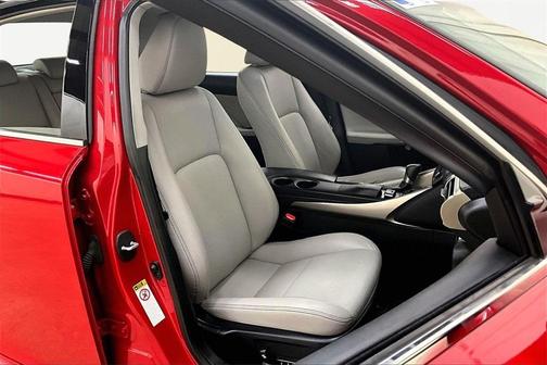 2016 Lexus IS 300 Base