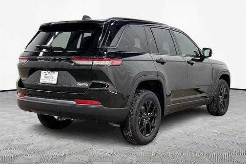2026 Jeep Grand Cherokee Laredo