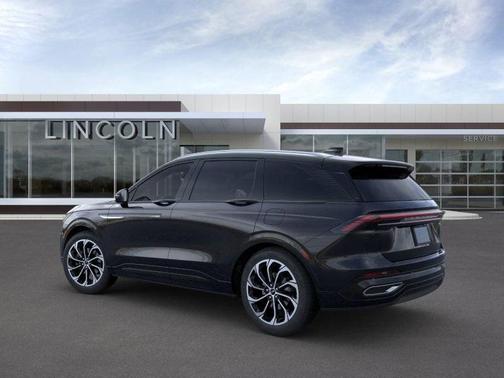 2025 Lincoln Nautilus Reserve
