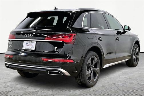 2022 Audi Q5 45 S line Premium Plus