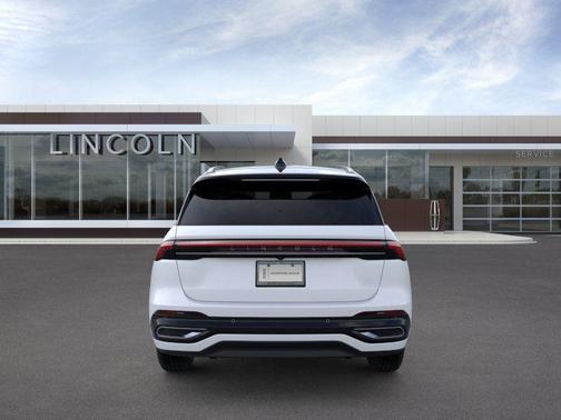 White Platinum Clearcoat Metallic 2026 Lincoln Nautilus Black Label