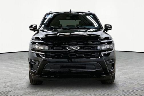 Black Metallic 2023 Ford Expedition Limited