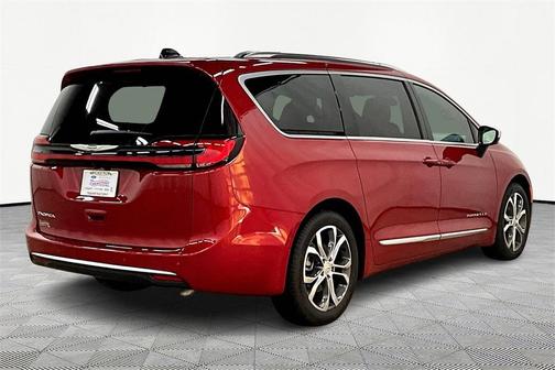 2026 Chrysler Pacifica Pinnacle