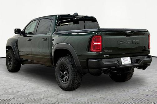 Serrano Red 2026 RAM 1500 RHO