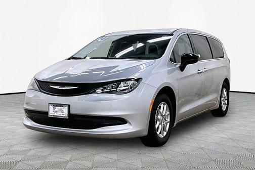 Silver Mist Clearcoat 2024 Chrysler Voyager LX