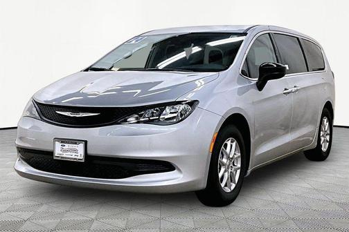 Silver Mist Clearcoat 2024 Chrysler Voyager LX