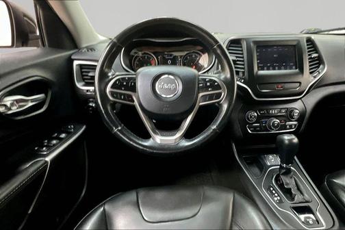 Diamond Black 2019 Jeep Cherokee Latitude Plus