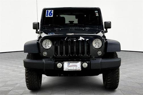 2016 Jeep Wrangler Sport