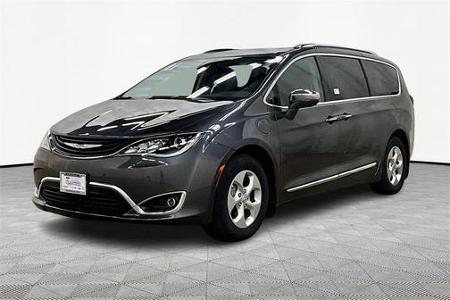 2017 Chrysler Pacifica Hybrid Platinum