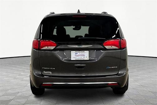 2017 Chrysler Pacifica Hybrid Platinum