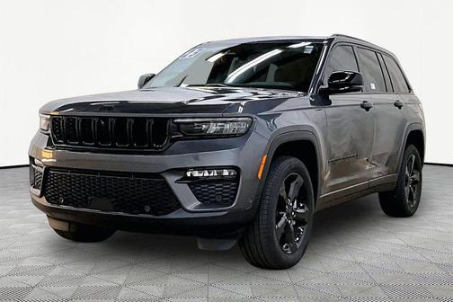 Metallic 2023 Jeep Grand Cherokee Limited SUV