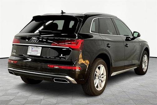 2023 Audi Q5 45 S line quattro Premium