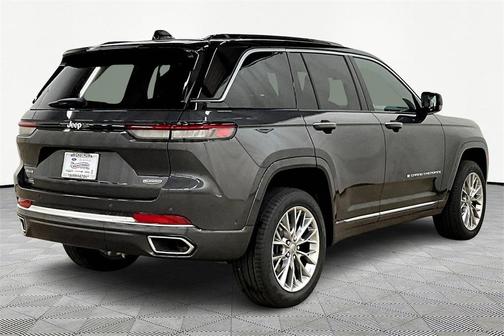 2025 Jeep Grand Cherokee Summit