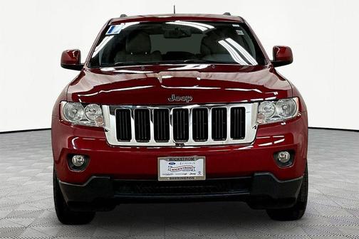 Inferno Red Crystal Pearlcoat 2011 Jeep Grand Cherokee Laredo