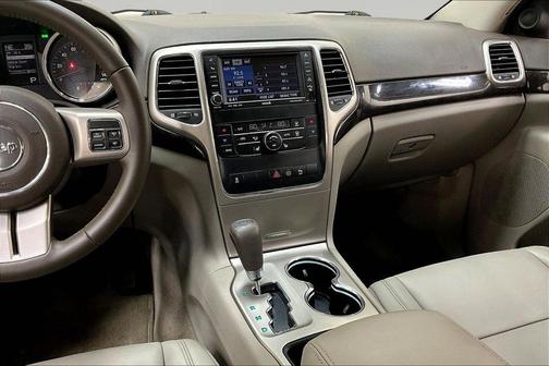 Inferno Red Crystal Pearlcoat 2011 Jeep Grand Cherokee Laredo