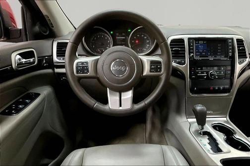 Inferno Red Crystal Pearlcoat 2011 Jeep Grand Cherokee Laredo