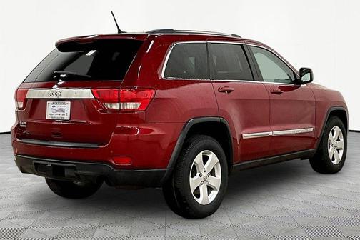 Inferno Red Crystal Pearlcoat 2011 Jeep Grand Cherokee Laredo