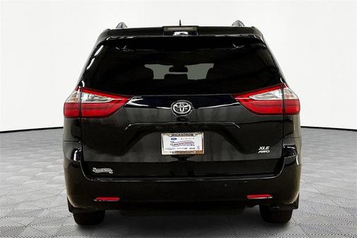 2018 Toyota Sienna XLE Premium