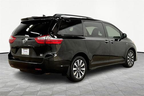 2018 Toyota Sienna XLE Premium
