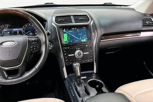2017 Ford Explorer Platinum