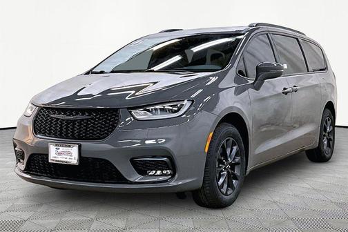 2022 Chrysler Pacifica Touring-L