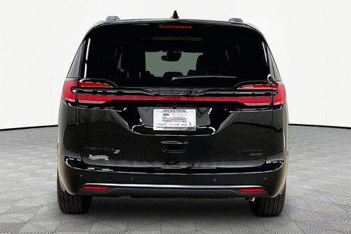 PXJ 2027 Chrysler Pacifica LIMITED