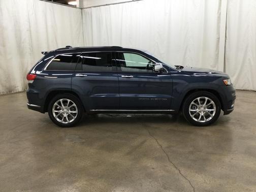 Photo 2 of 32 of 2020 Jeep Grand Cherokee Summit