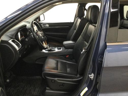 Photo 5 of 32 of 2020 Jeep Grand Cherokee Summit