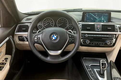 2017 BMW 330 i xDrive