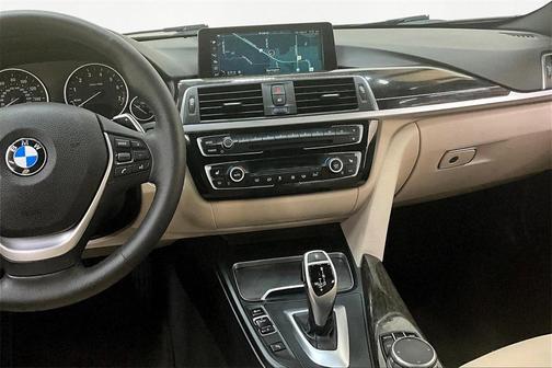 2017 BMW 330 i xDrive